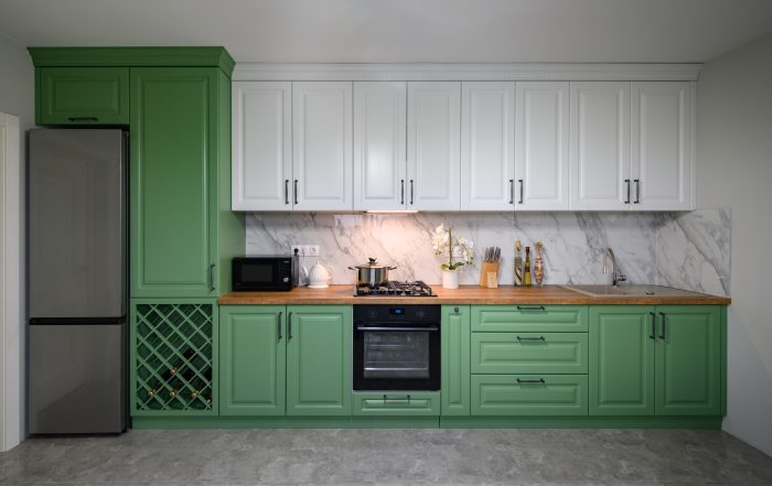Kitchen Cabinet Painter Toronto: Two toned cabinets in green and white.